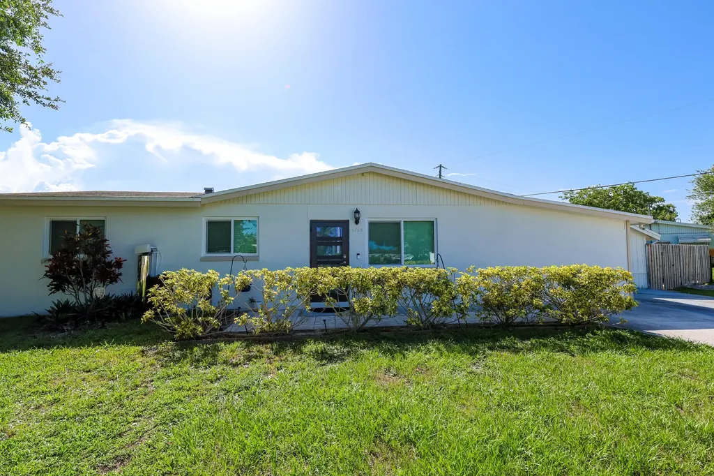 5763 Purdy Lane West Palm Beach FL 33415