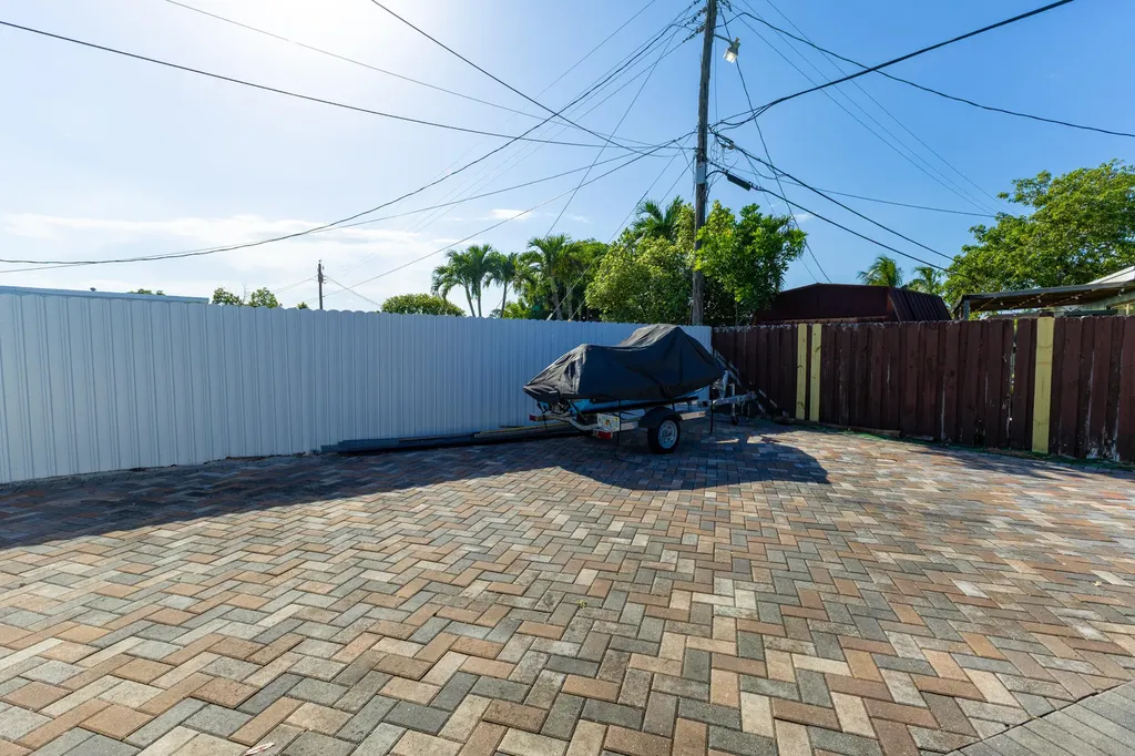 5763 Purdy Lane West Palm Beach FL 33415