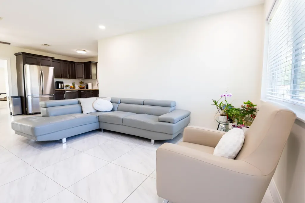5763 Purdy Lane West Palm Beach FL 33415