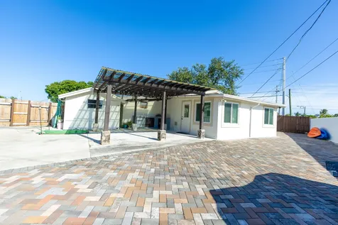 5763 Purdy Lane West Palm Beach FL 33415