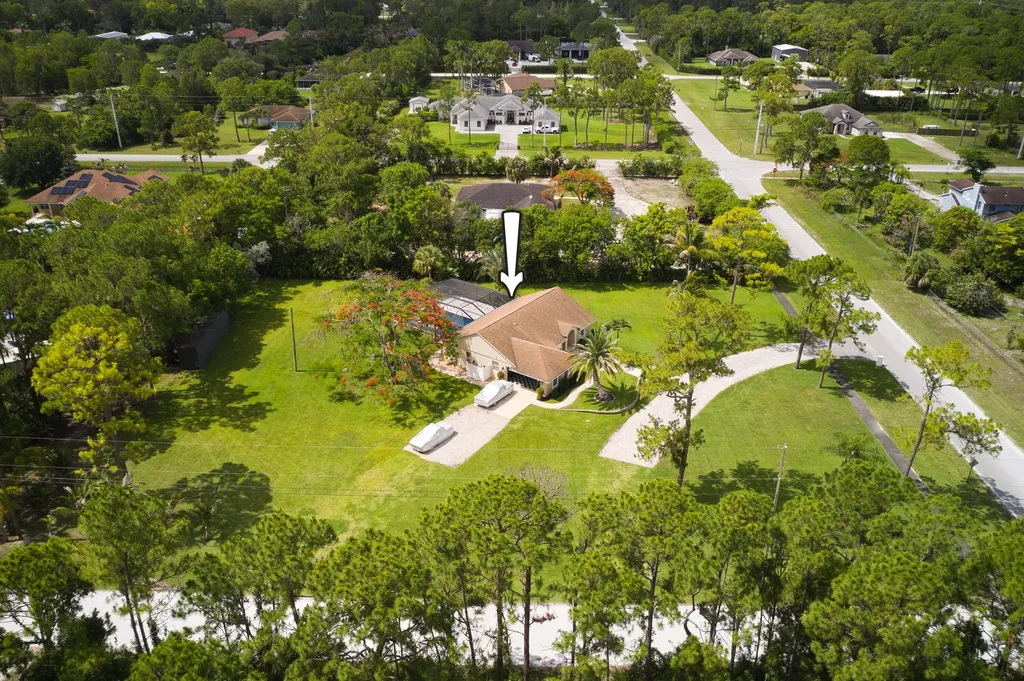 8066 Grapeview Boulevard Loxahatchee FL 33470