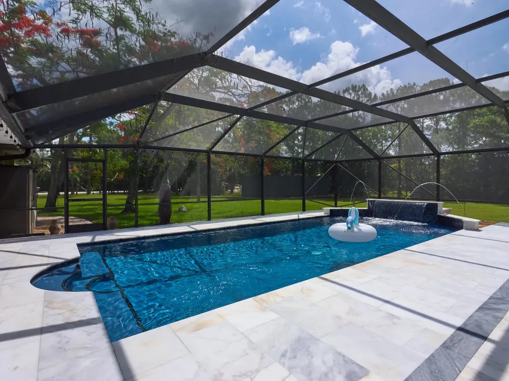 8066 Grapeview Boulevard Loxahatchee FL 33470