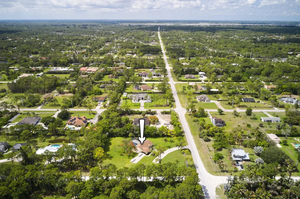 8066 Grapeview Boulevard Loxahatchee FL 33470