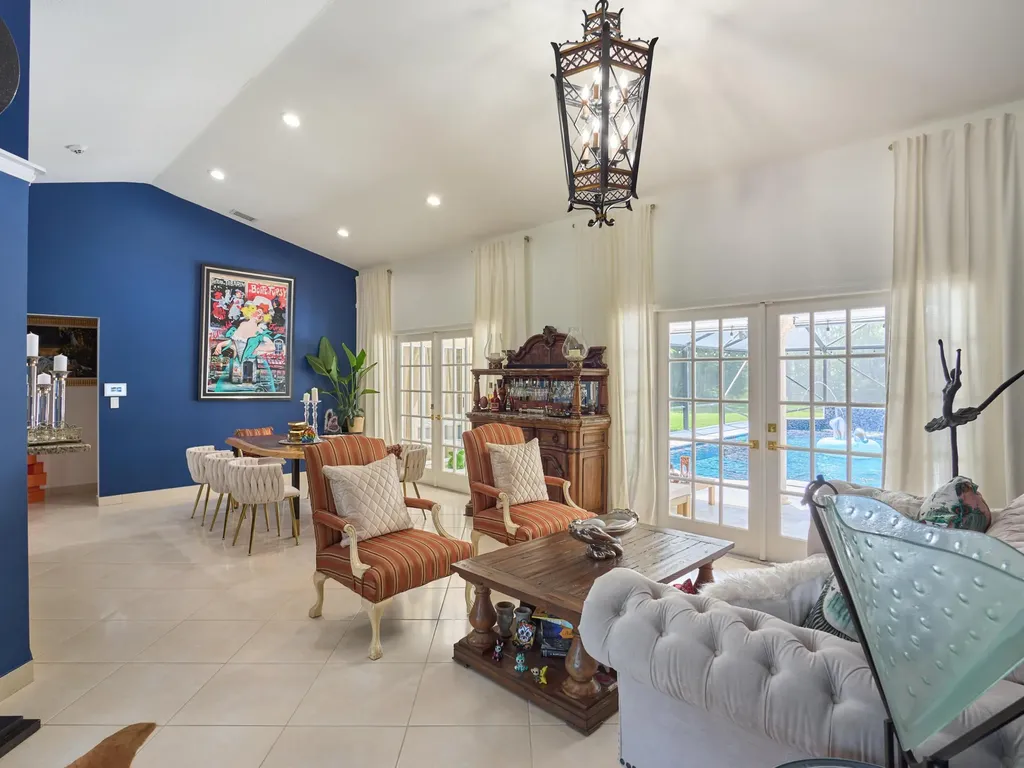 8066 Grapeview Boulevard Loxahatchee FL 33470