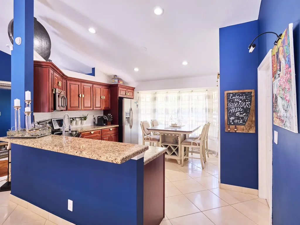 8066 Grapeview Boulevard Loxahatchee FL 33470