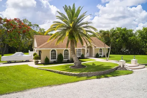 8066 Grapeview Boulevard Loxahatchee FL 33470