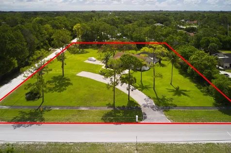 8066 Grapeview Boulevard Loxahatchee FL 33470