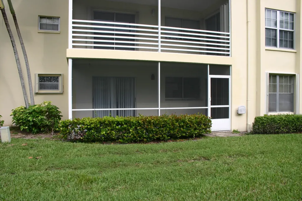 5570 Tamberlane Circle Palm Beach Gardens FL 33418