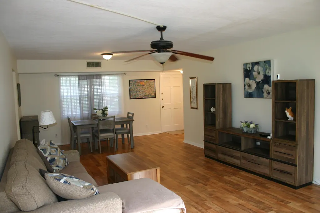 5570 Tamberlane Circle Palm Beach Gardens FL 33418