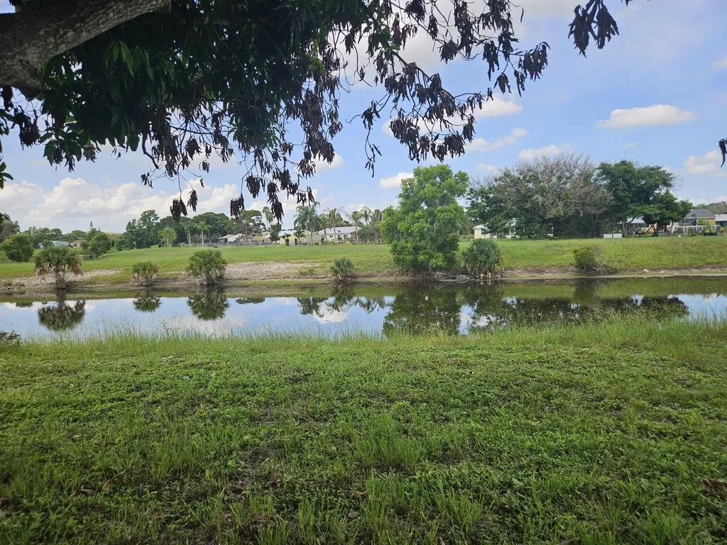 252 SW Cherryhill Road Port St Lucie FL 34953
