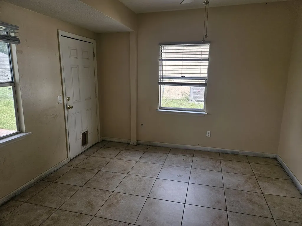 252 SW Cherryhill Road Port St Lucie FL 34953