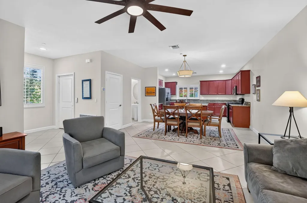 27 NW Hawthorne Place Boca Raton FL 33432