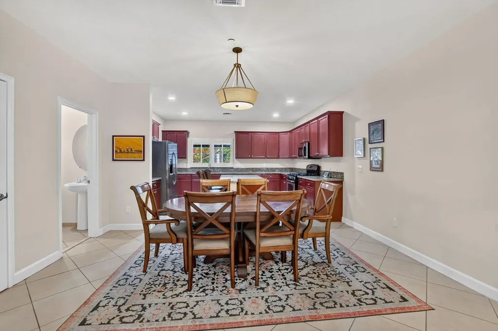 27 NW Hawthorne Place Boca Raton FL 33432