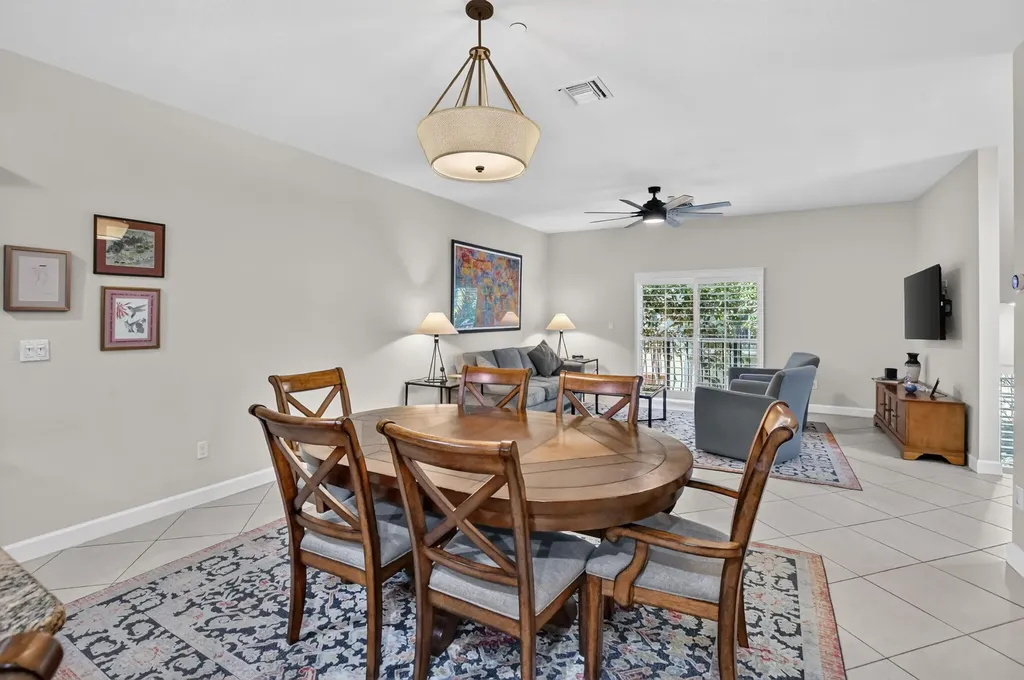 27 NW Hawthorne Place Boca Raton FL 33432