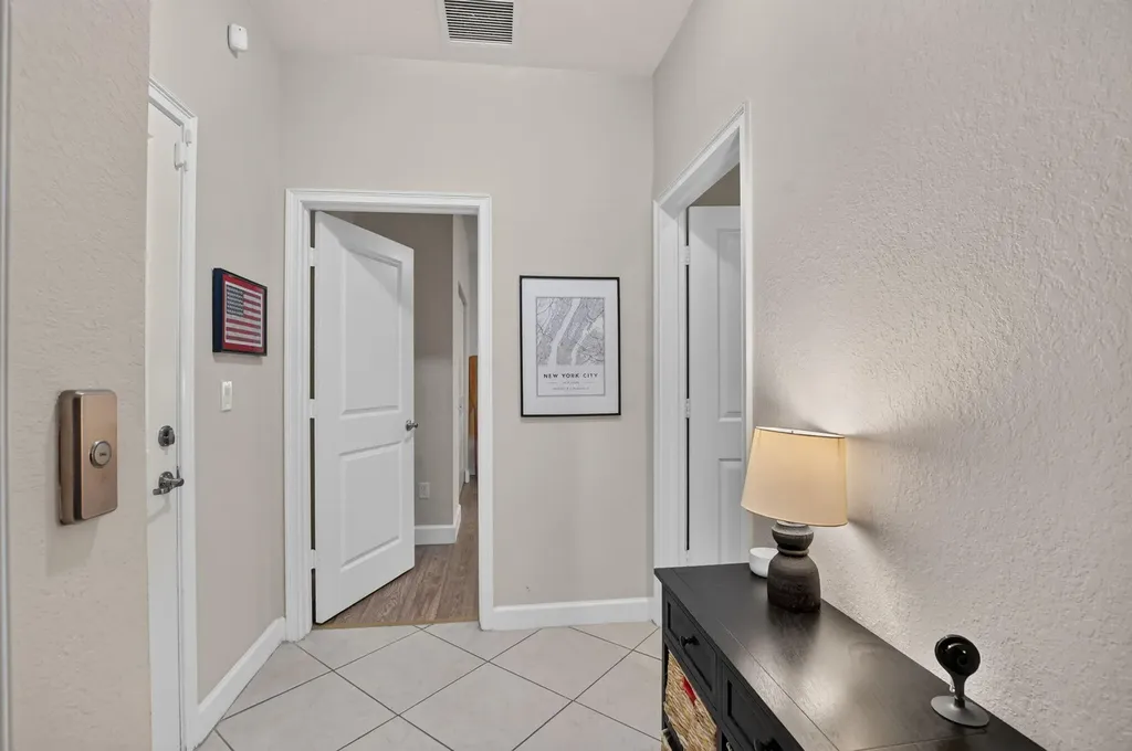 27 NW Hawthorne Place Boca Raton FL 33432