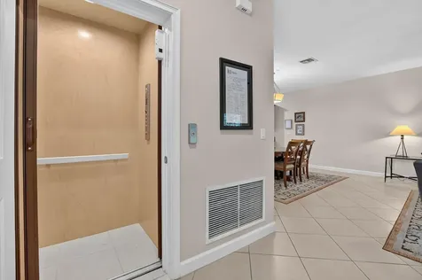 27 NW Hawthorne Place Boca Raton FL 33432