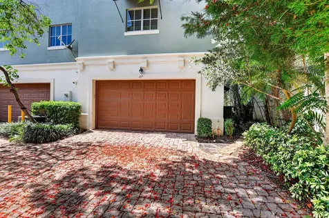 27 NW Hawthorne Place Boca Raton FL 33432