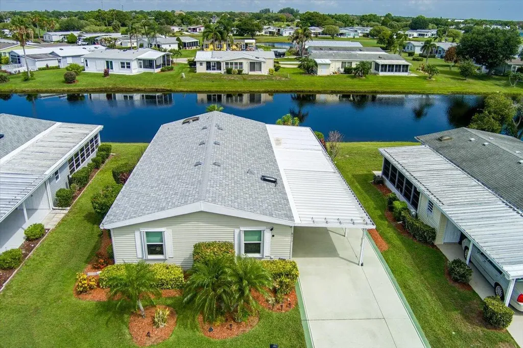 8475 Filifera Court Port St Lucie FL 34952