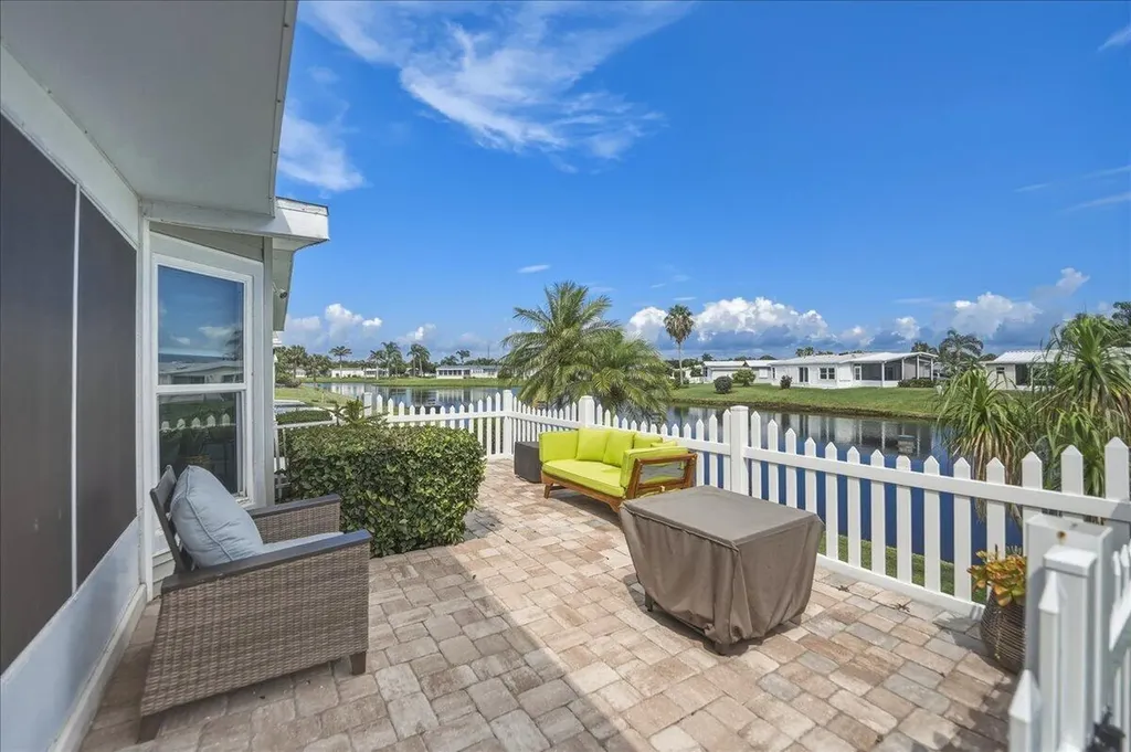 8475 Filifera Court Port St Lucie FL 34952