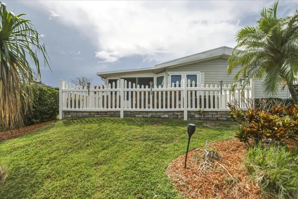 8475 Filifera Court Port St Lucie FL 34952