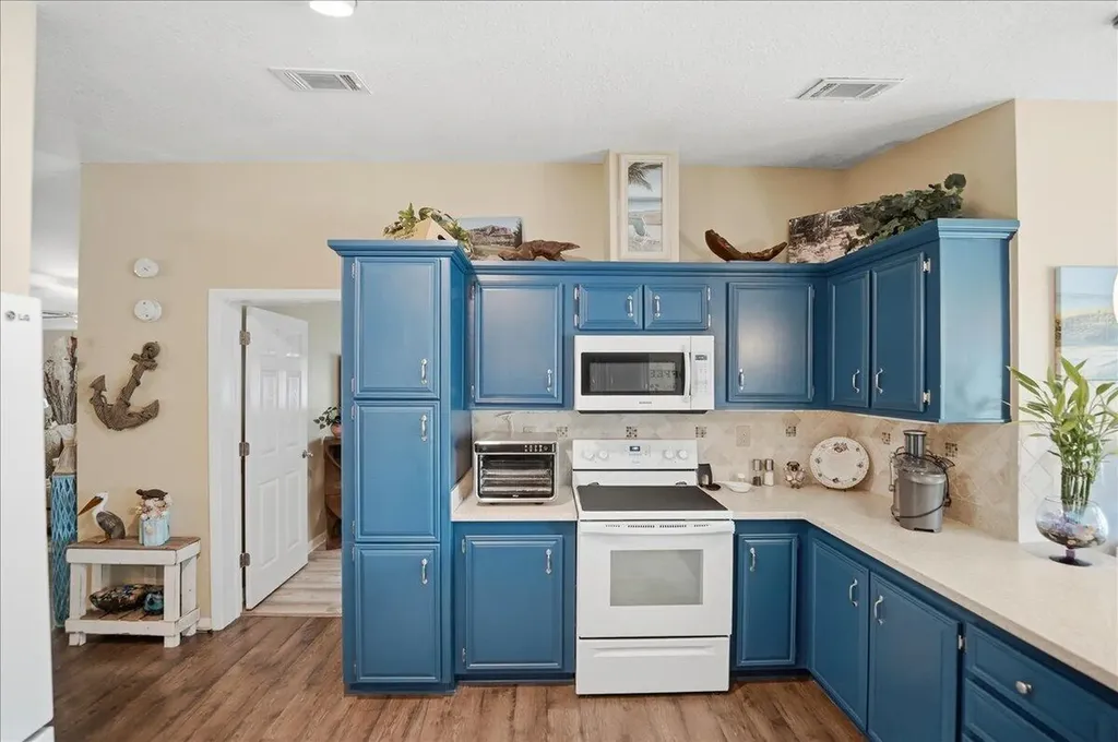 8475 Filifera Court Port St Lucie FL 34952