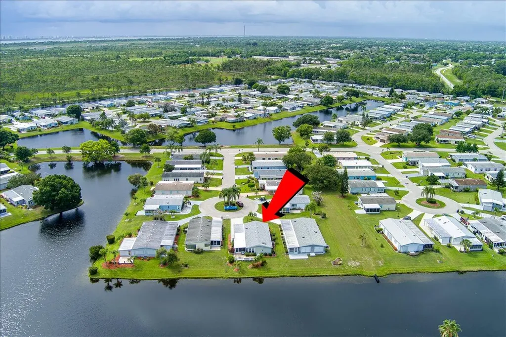 8475 Filifera Court Port St Lucie FL 34952