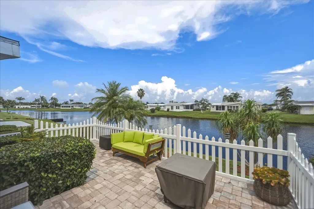 8475 Filifera Court Port St Lucie FL 34952