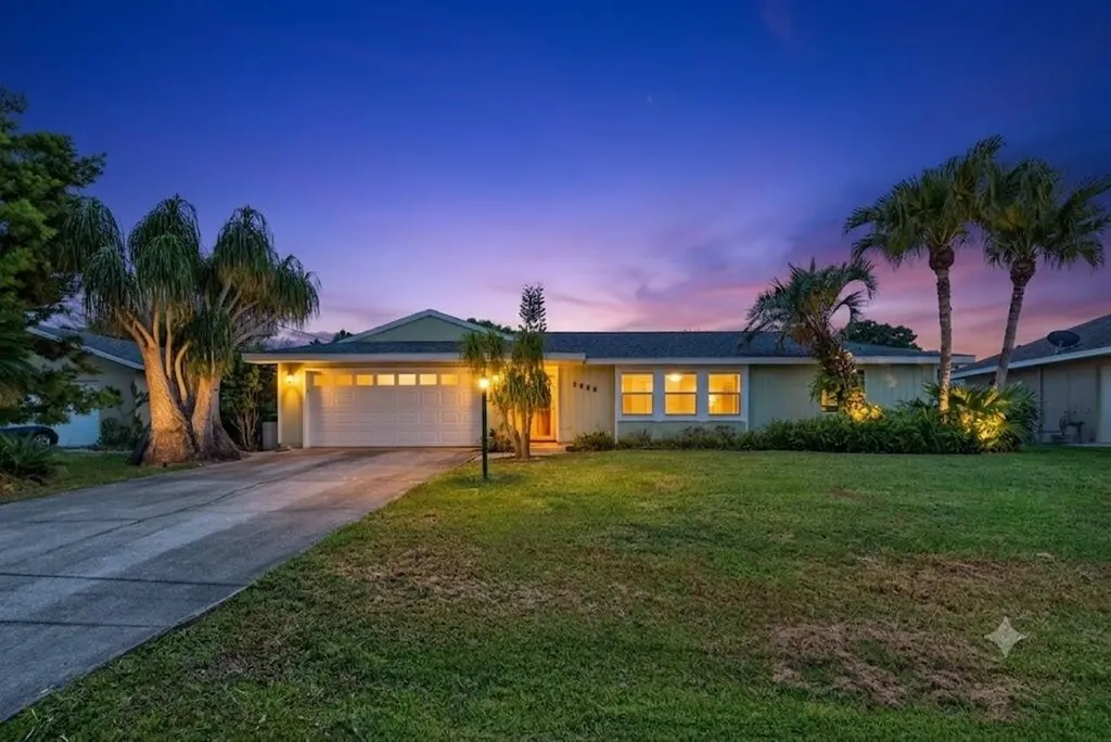 1556 SE Sinbad Avenue Port St Lucie FL 34952