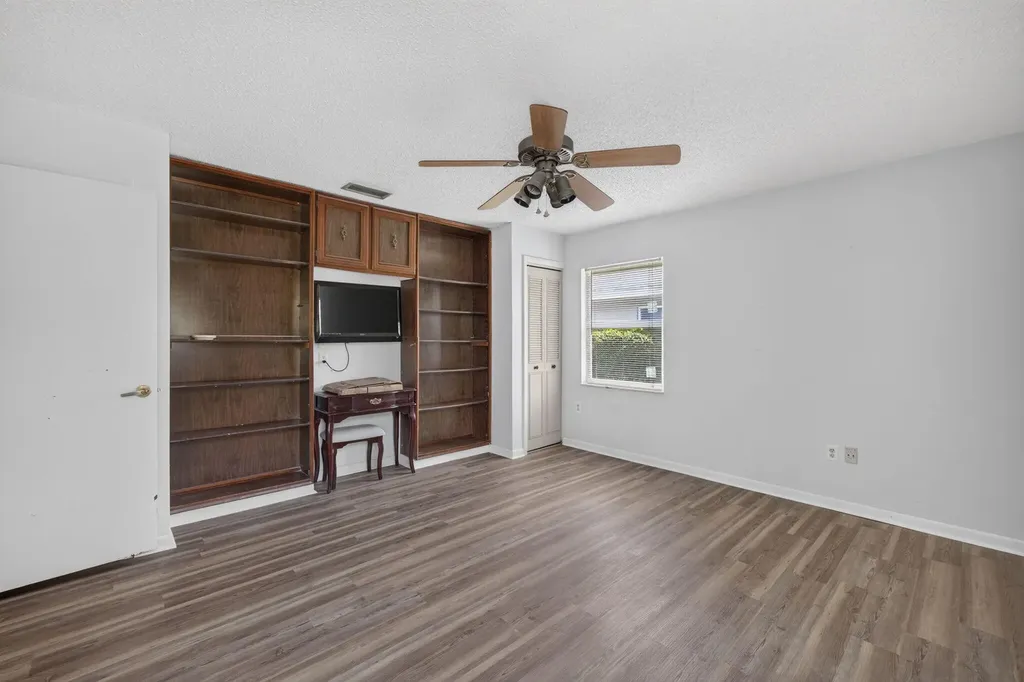 1556 SE Sinbad Avenue Port St Lucie FL 34952
