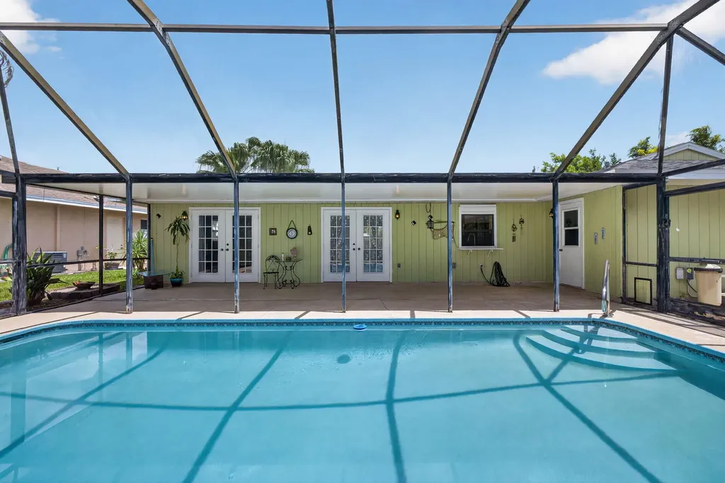 1556 SE Sinbad Avenue Port St Lucie FL 34952