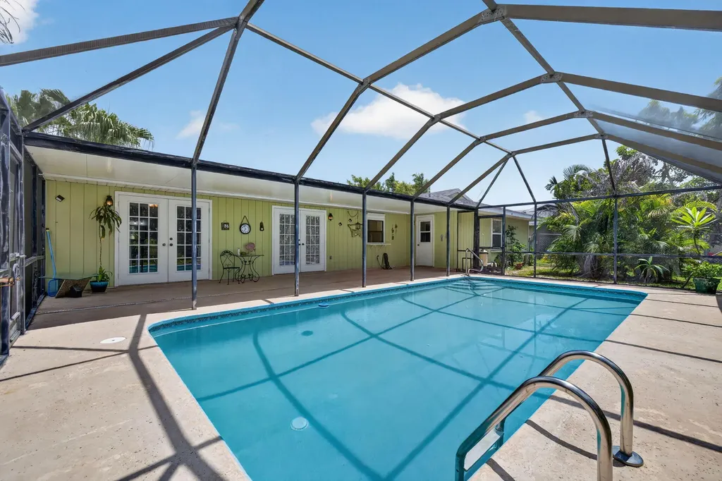 1556 SE Sinbad Avenue Port St Lucie FL 34952