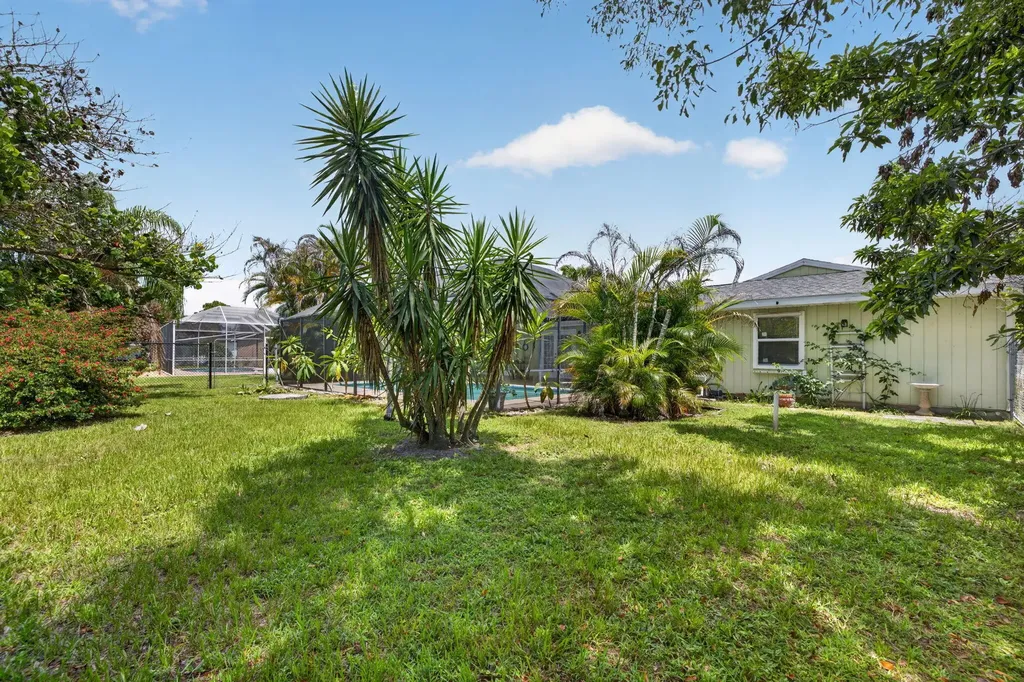 1556 SE Sinbad Avenue Port St Lucie FL 34952