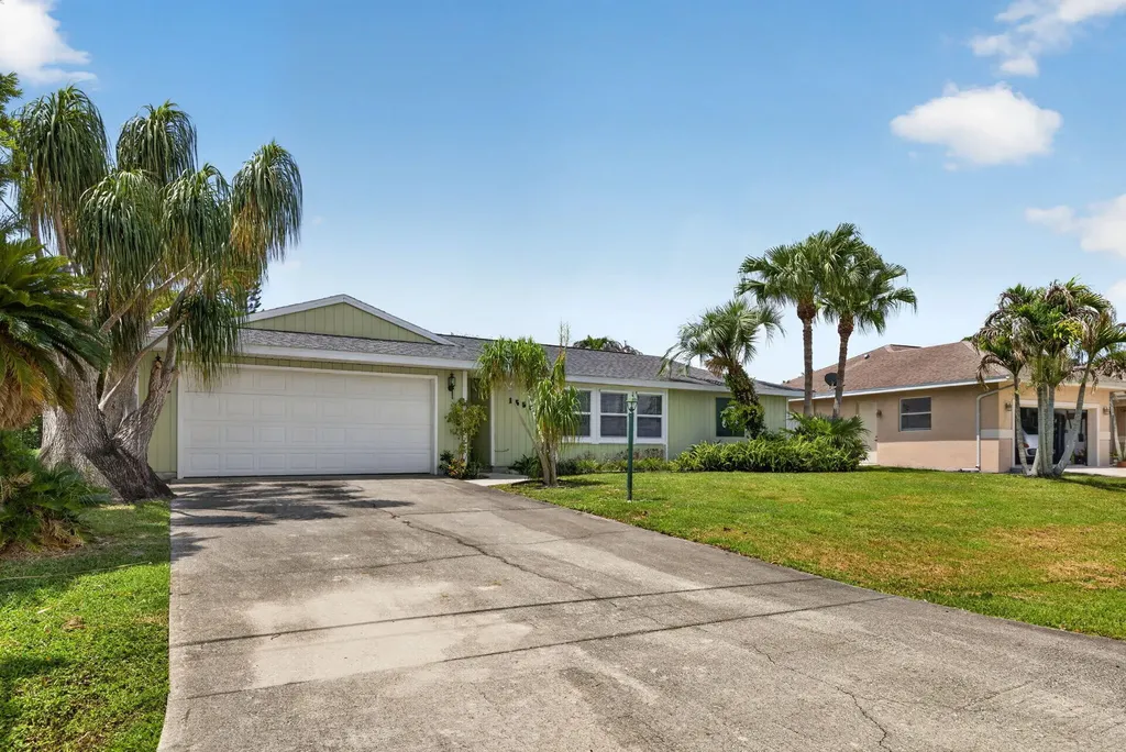 1556 SE Sinbad Avenue Port St Lucie FL 34952
