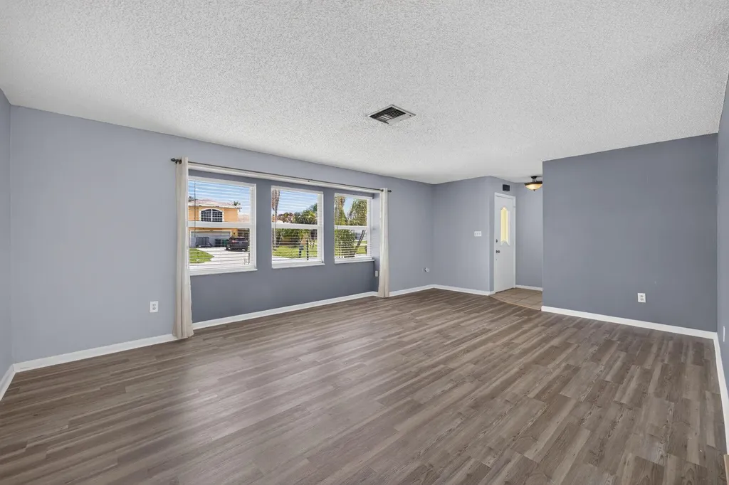 1556 SE Sinbad Avenue Port St Lucie FL 34952
