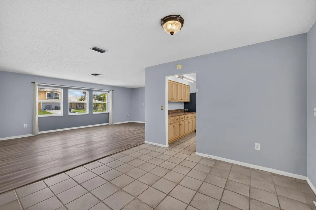 1556 SE Sinbad Avenue Port St Lucie FL 34952