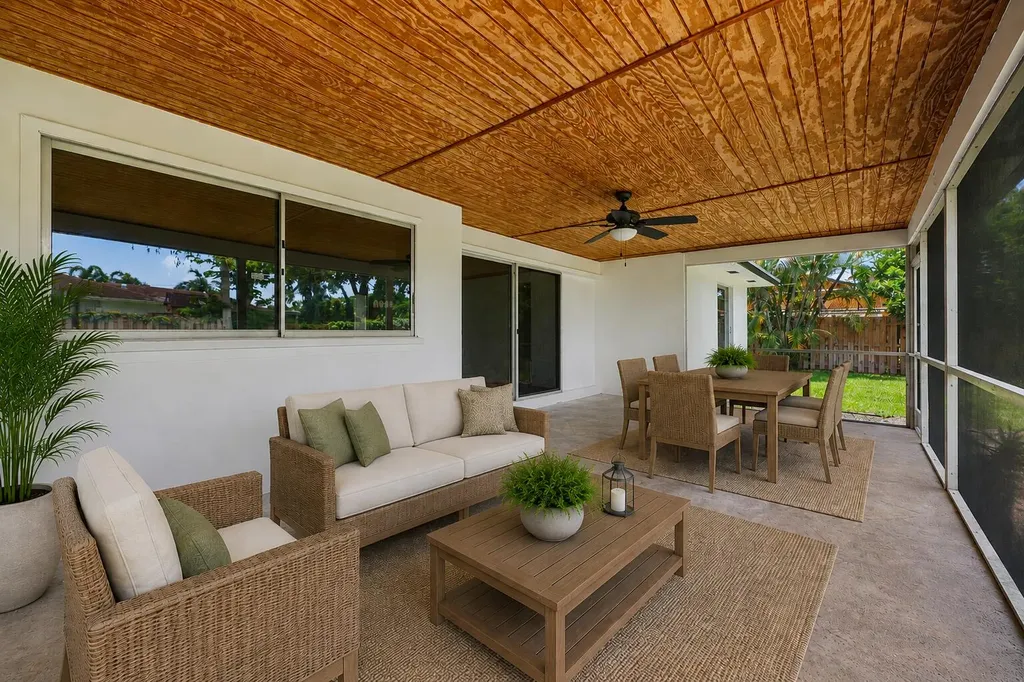 31 W Coconut Drive Lake Worth FL 33467