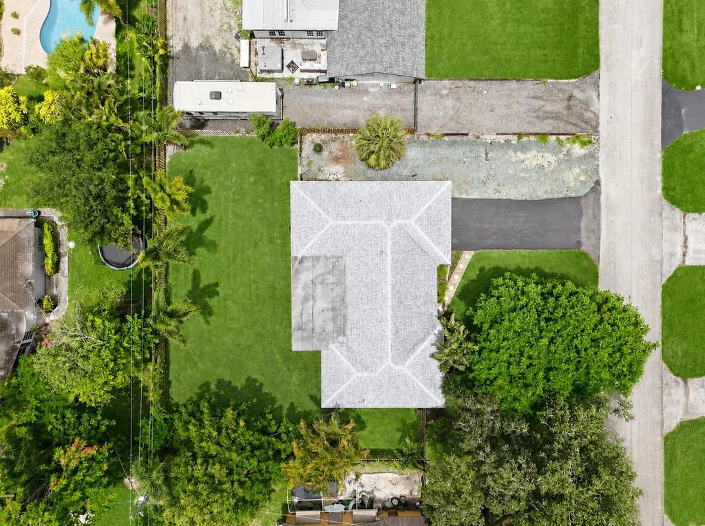 31 W Coconut Drive Lake Worth FL 33467