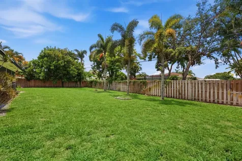 31 W Coconut Drive Lake Worth FL 33467