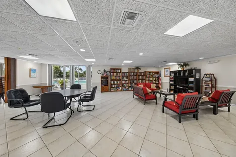 3010 NE 16th Avenue Oakland Park FL 33334