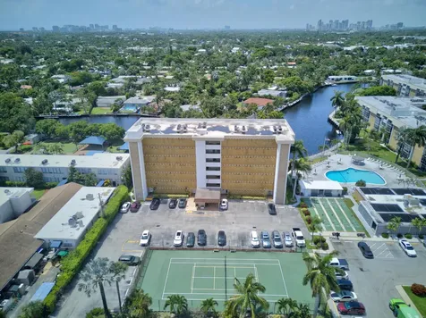 3010 NE 16th Avenue Oakland Park FL 33334