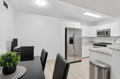 300 Palm Circle W Pembroke Pines FL 33025