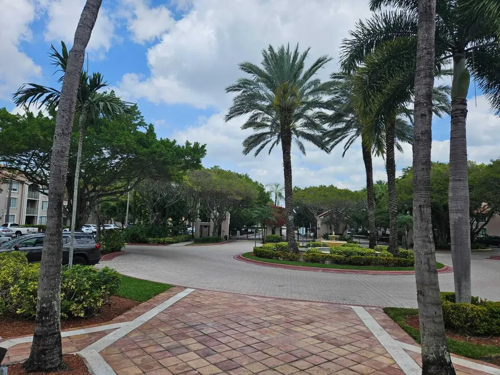 12148 St. Andrews Place Miramar FL 33025