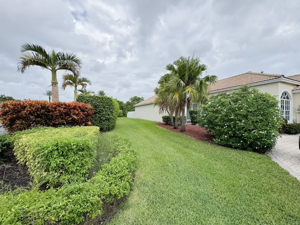 9091 Long Lake Palm Drive S Boca Raton FL 33496