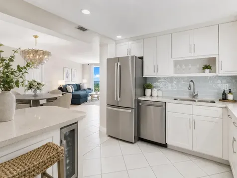2000 S Ocean Boulevard Lauderdale By The Sea FL 33062