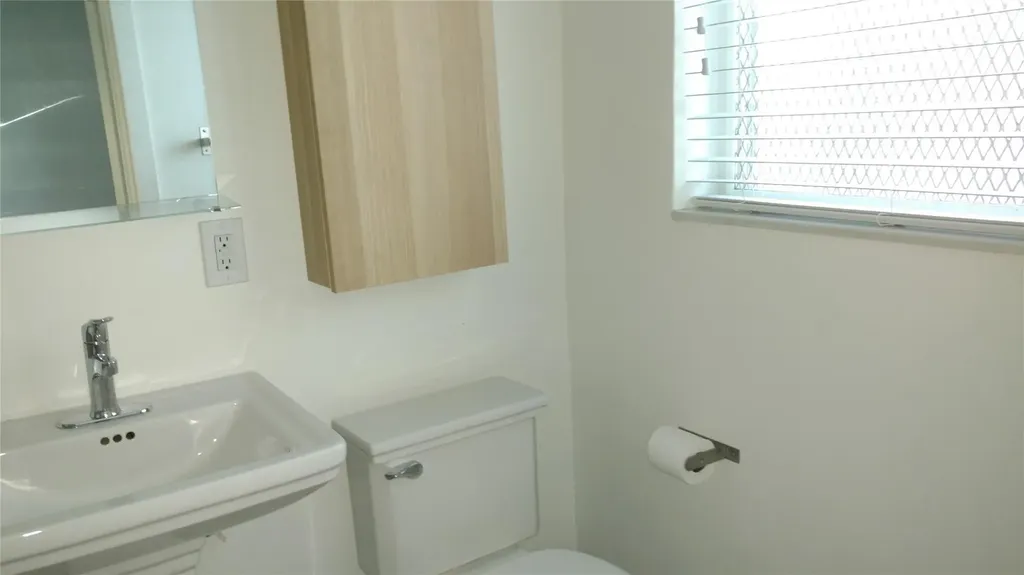 1354 Bayview Drive Fort Lauderdale FL 33304