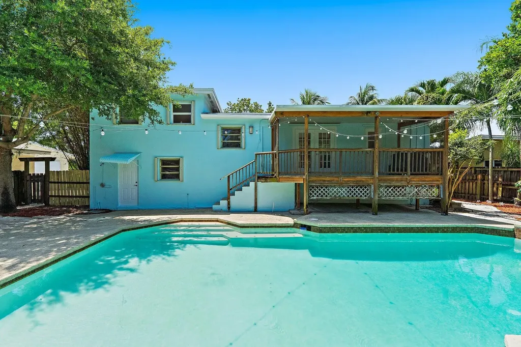 1429 Crest Drive Lake Worth FL 33461