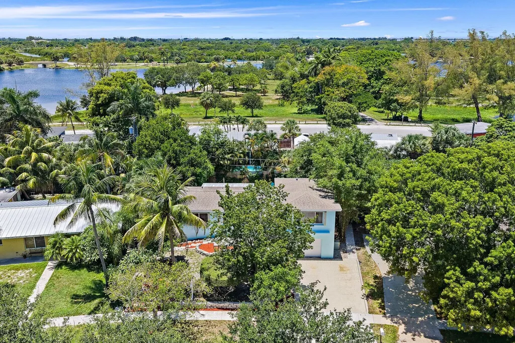 1429 Crest Drive Lake Worth FL 33461