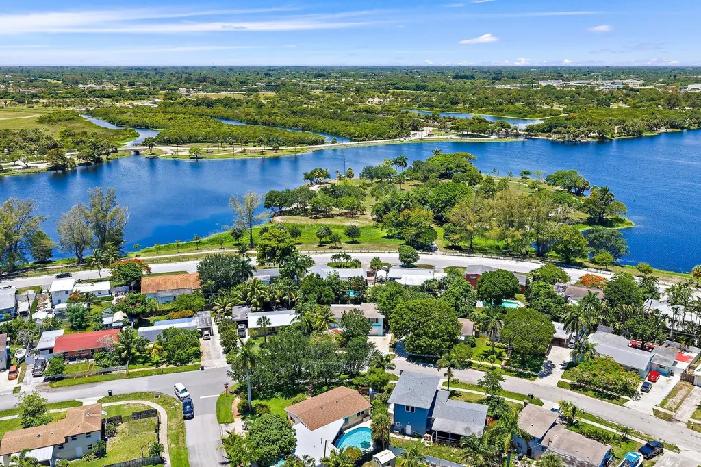 1429 Crest Drive Lake Worth FL 33461