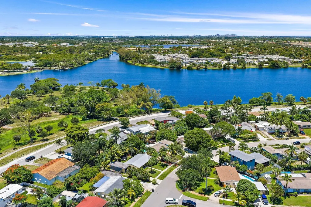 1429 Crest Drive Lake Worth FL 33461