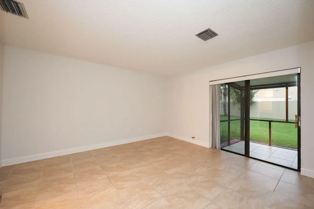10127 E Boca Bend E Boca Raton FL 33428